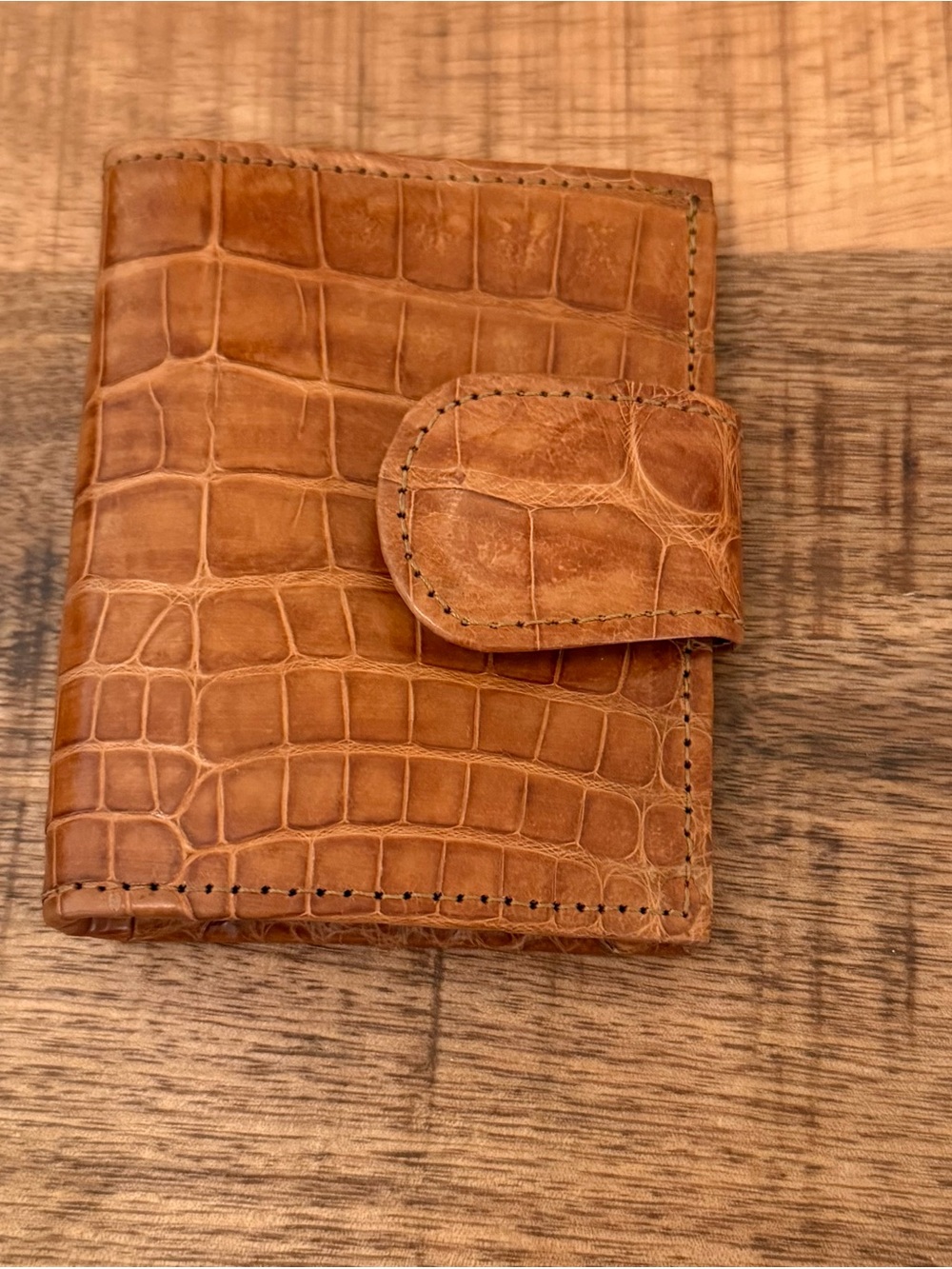 Men's Croc-Embossed Leather Wallet - Tan